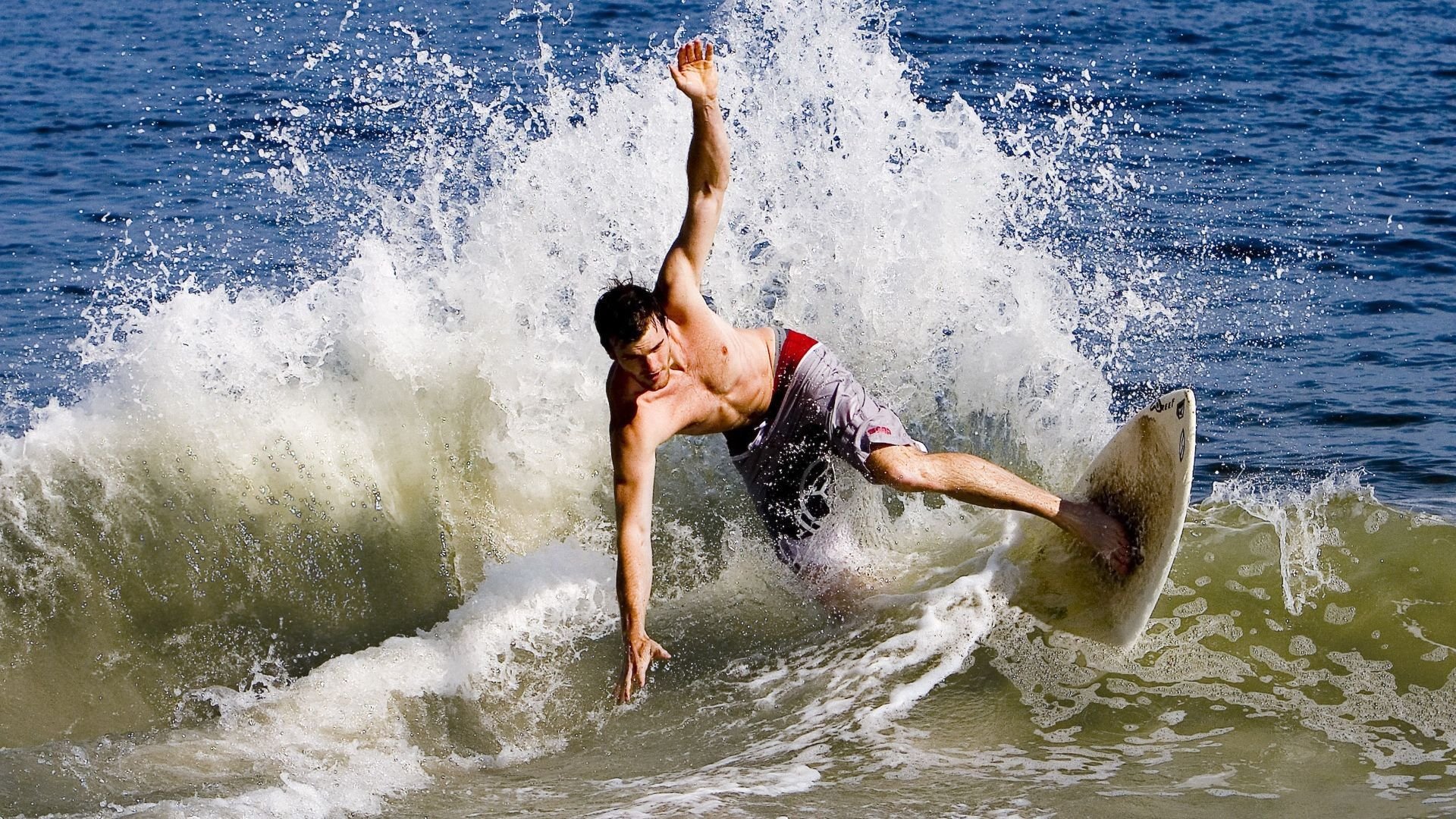 蒙彼利埃中后场联动提升整体强度，蒙彼利埃队